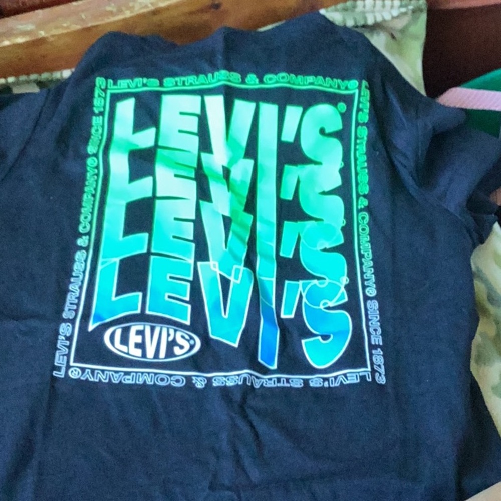 Levi's Black Tee with Green Graphic